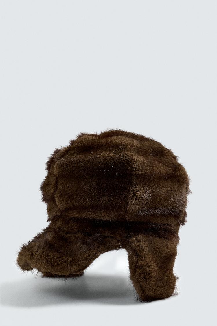 EARS FAUX FUR CAP