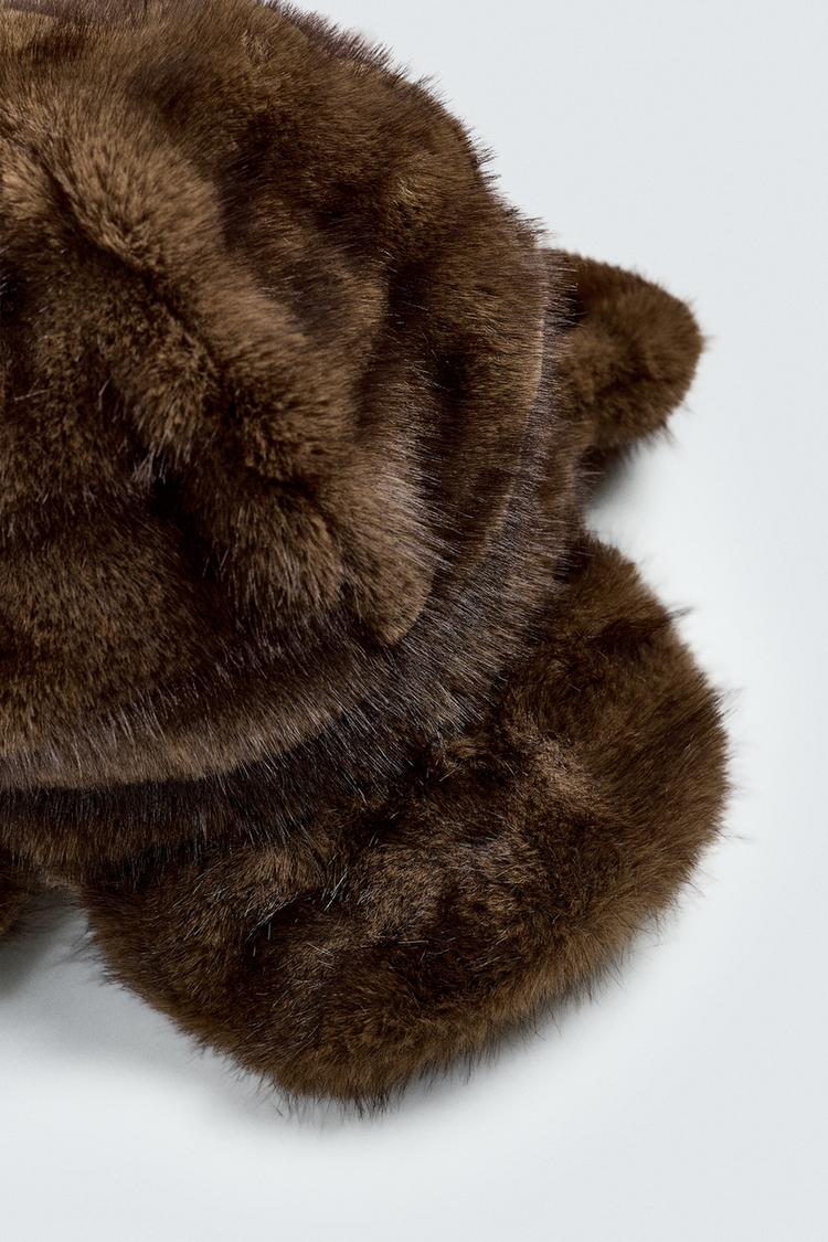 EARS FAUX FUR CAP